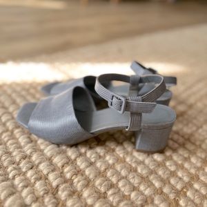 EUC Everlane Block Heel Sandal 8.5